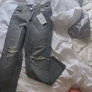 Zara classic mom jean! Grey brand new.